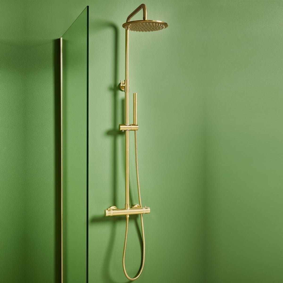 AM00053 - Amara Runswick Round Rigid Riser Shower in Brushed Brass - Coa Living