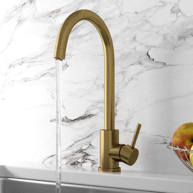 AM00432 - Amara Runswick Single Lever Kitchen Tap in Brushed Brass - Coa Living