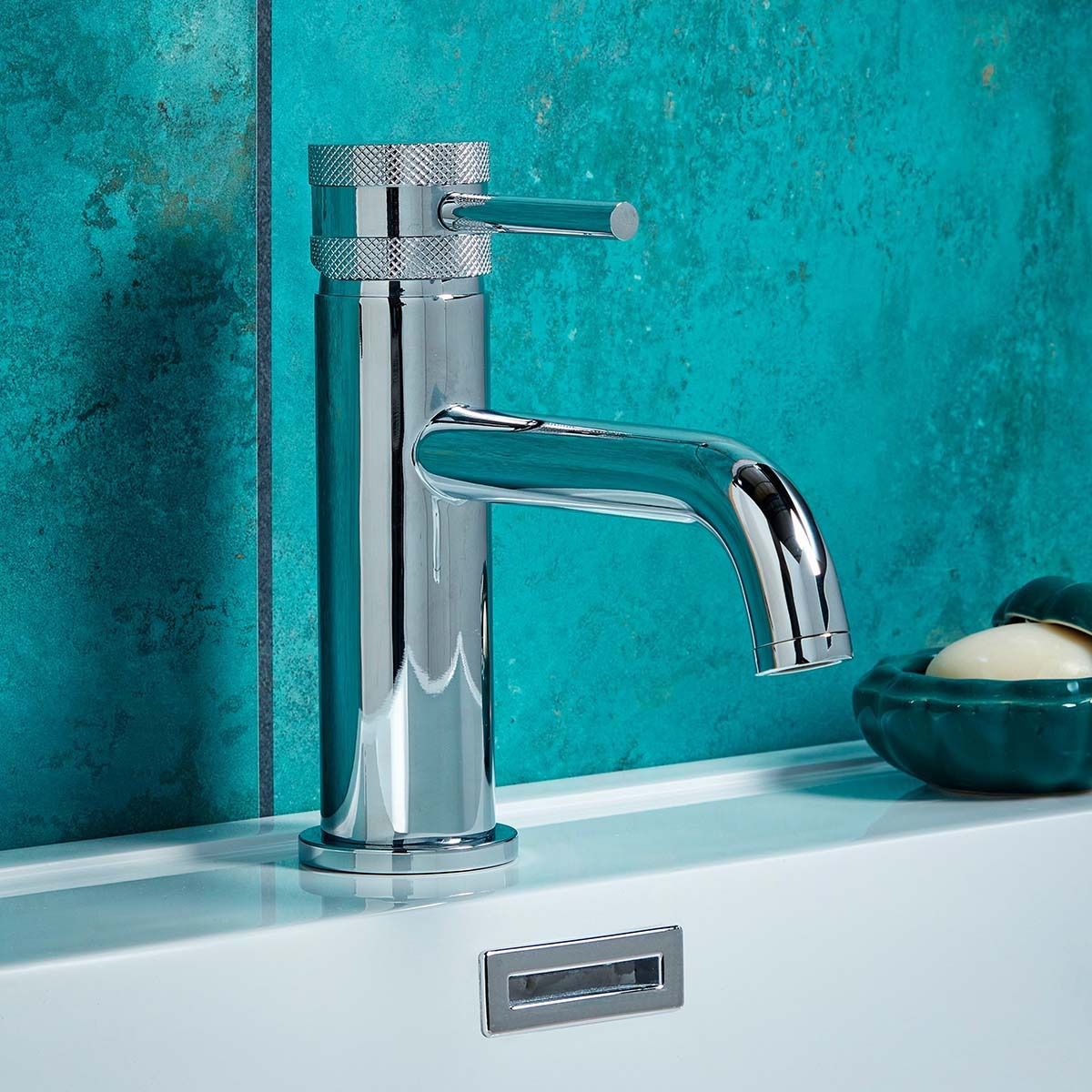 AM00480 - Amara Runswick Mono Basin Mixer Tap in Chrome - Coa Living